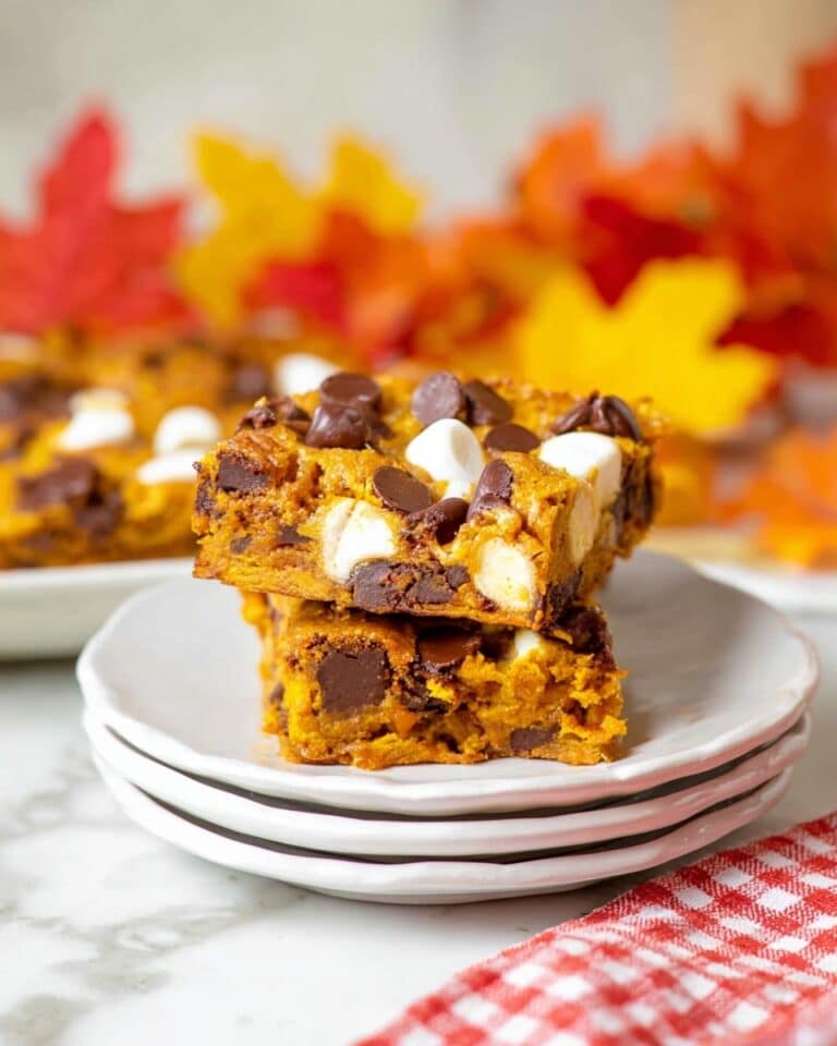 Gooey Pumpkin S’mores Cookie Cake Recipe