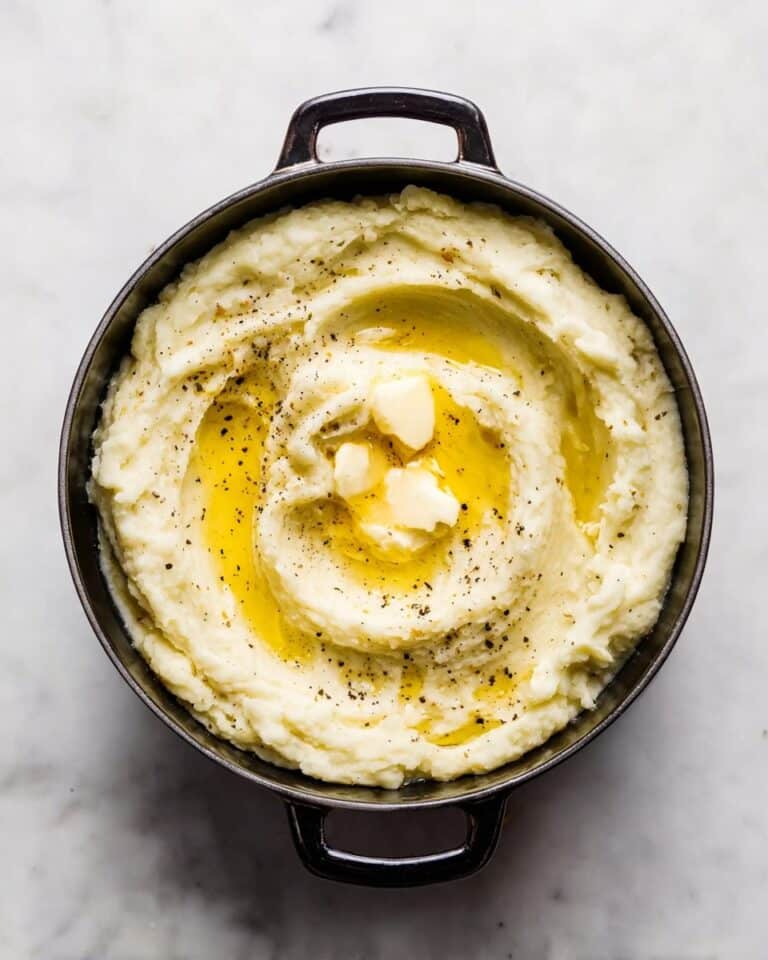 Creamy Mashed Potatoes with Roasted Garlic Recipe