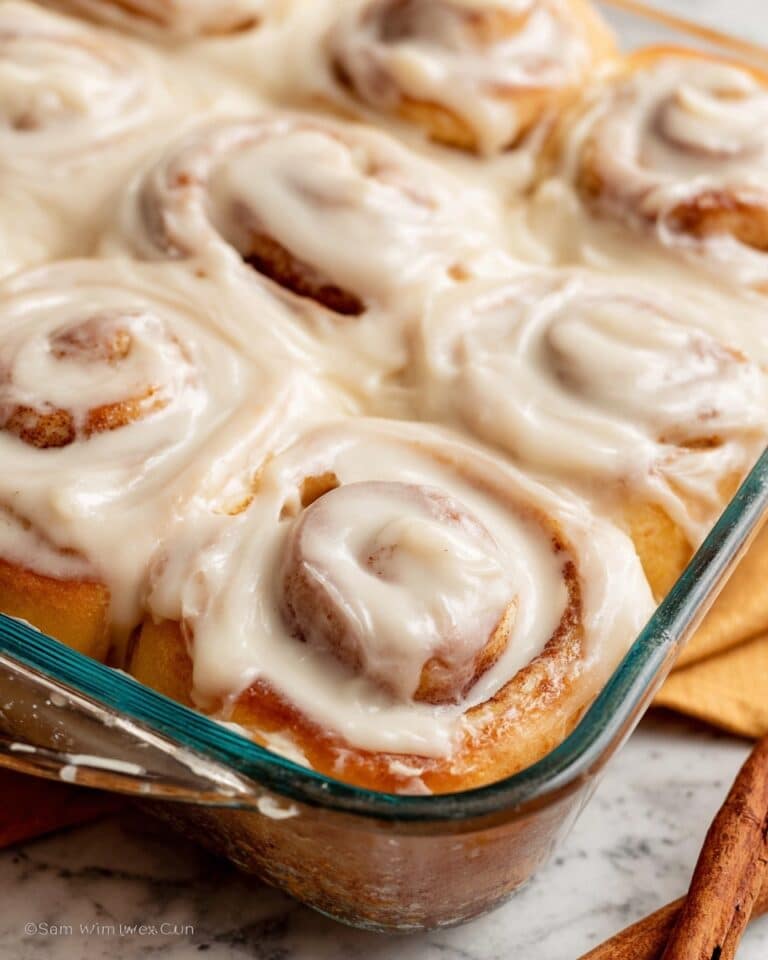Pumpkin Cinnamon Rolls with Cream Cheese Frosting Recipe