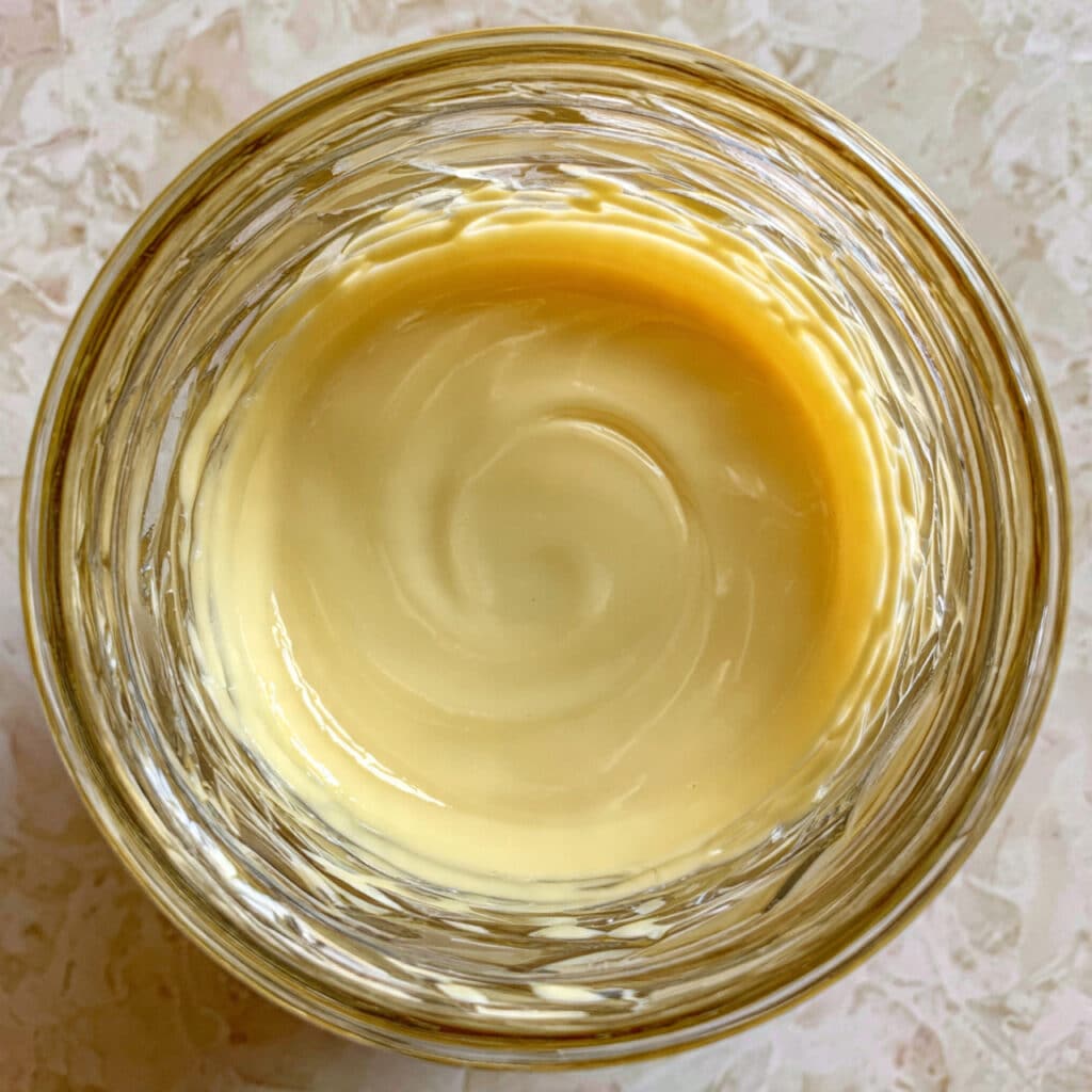 Classic Hollandaise Sauce Recipe