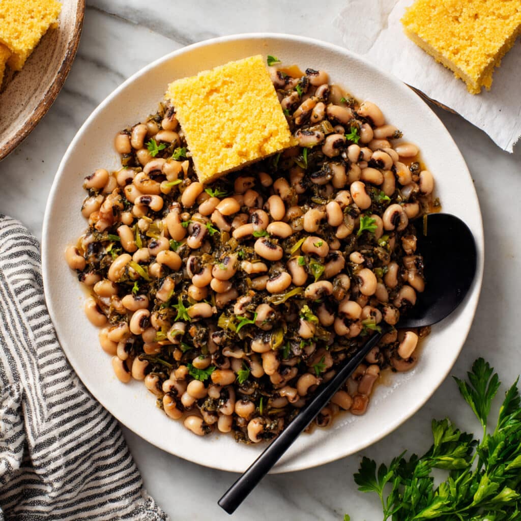 Hearty Black-Eyed Peas with Crispy Beef and Aromatic Spices Recipe