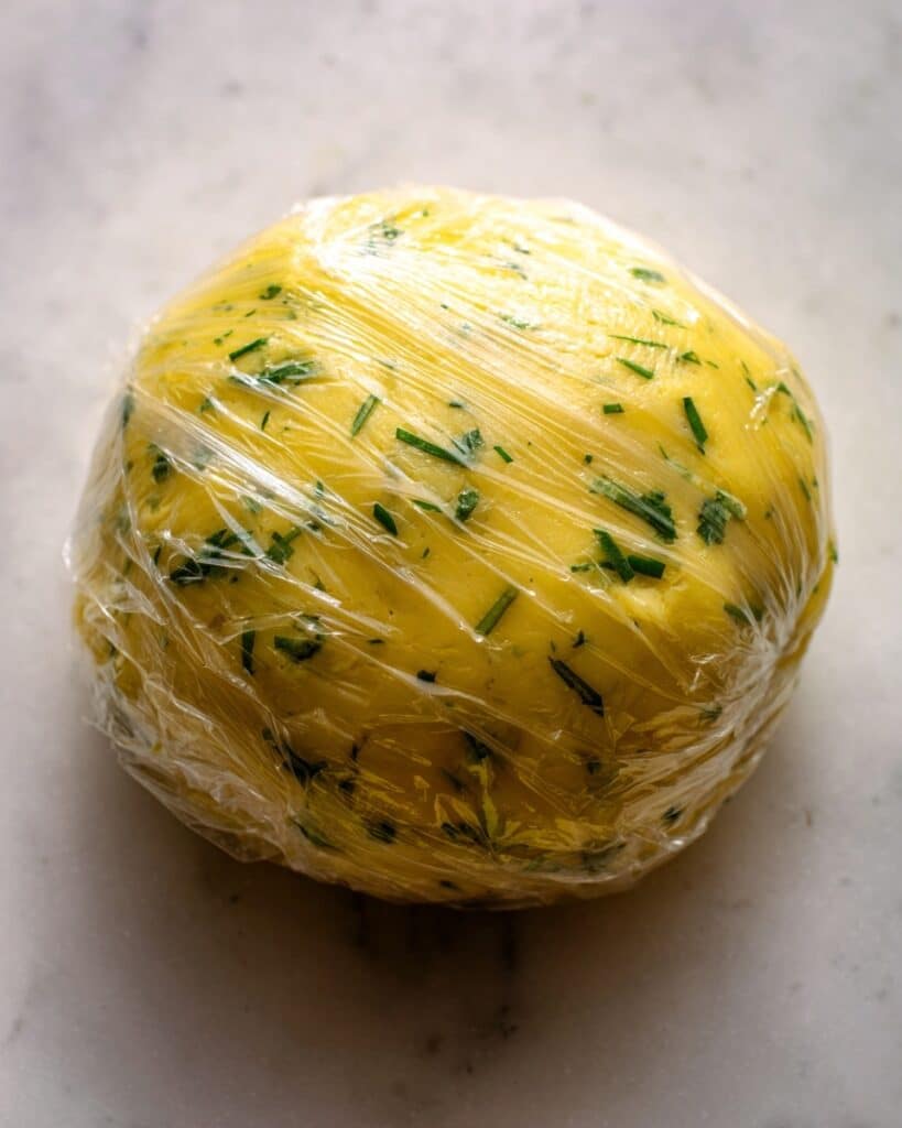Pineapple Pecan Cheese Ball Recipe