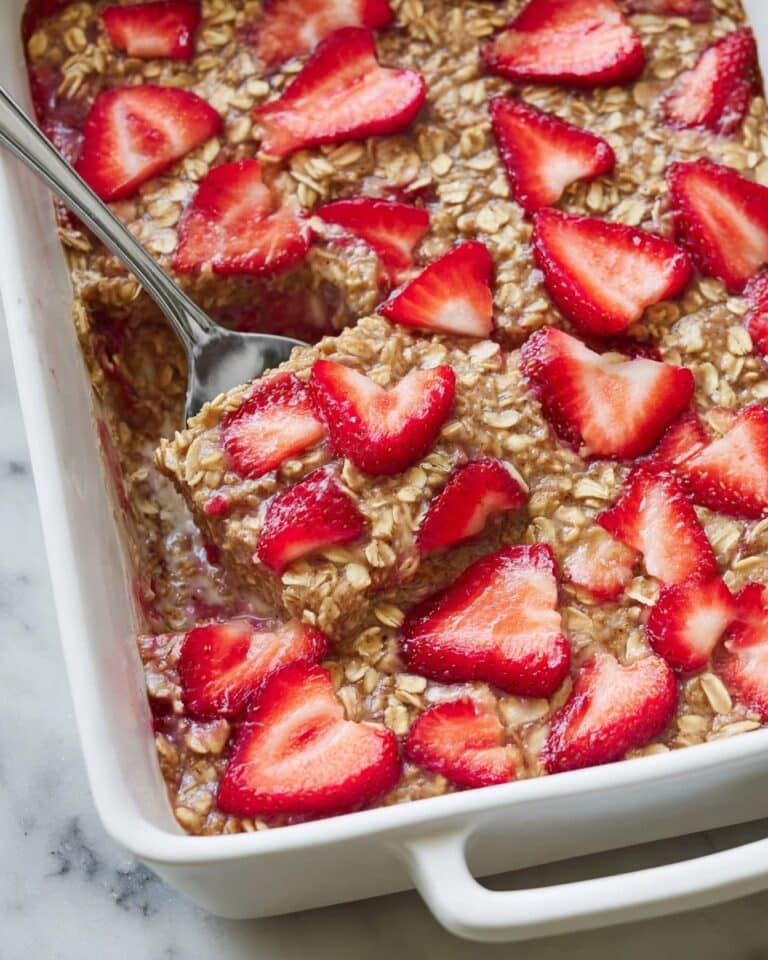Strawberry Banana Baked Oatmeal Recipe