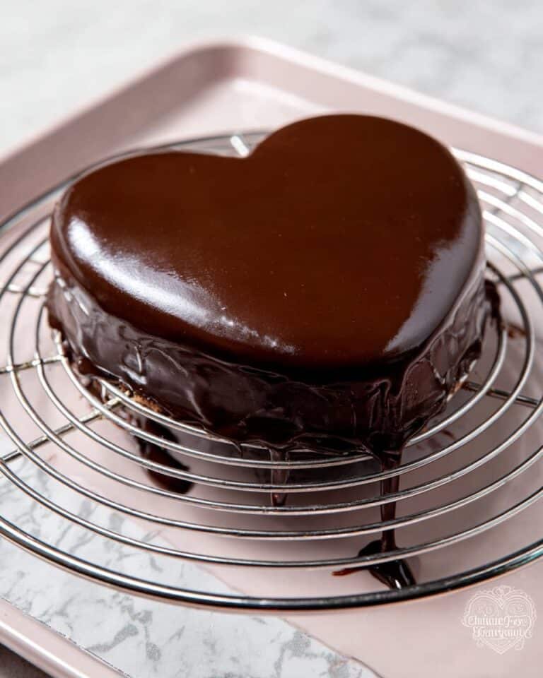 Mini Heart Cheesecakes with Brownie and Strawberry Layers Recipe