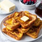 Perfectly Fluffy French Toast with Maple Syrup and Cinnamon Recipe