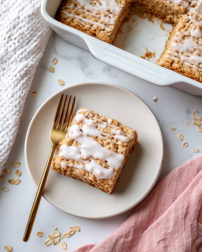 Easy Cinnamon Roll Baked Oatmeal Recipe
