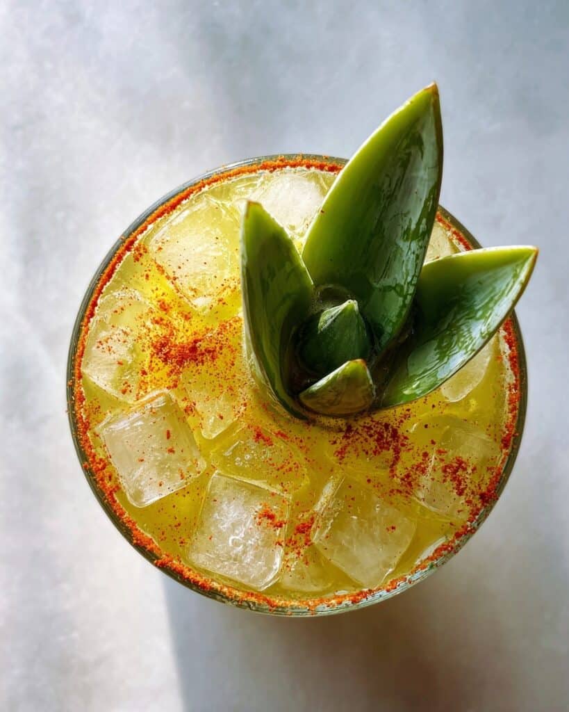 Refreshing Pineapple Fennel Green Juice Recipe