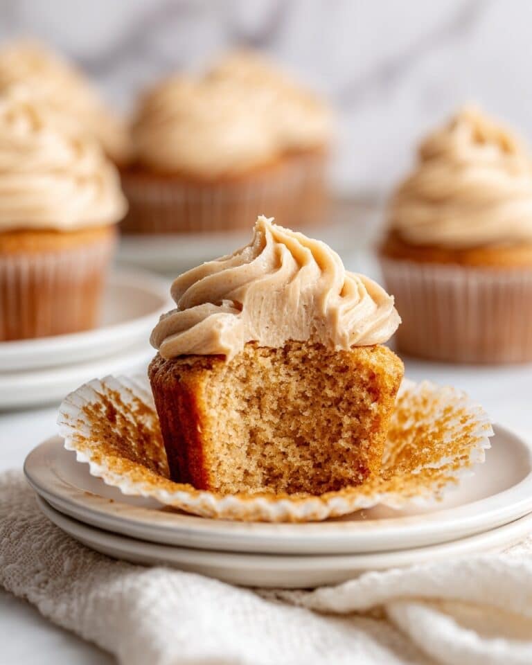Pumpkin Cupcakes with Cream Cheese Frosting Recipe