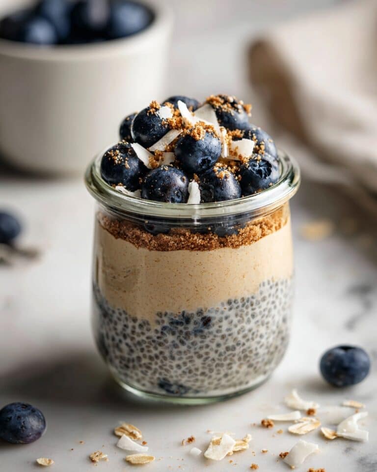 5-Ingredient Blueberry Overnight Oats Recipe